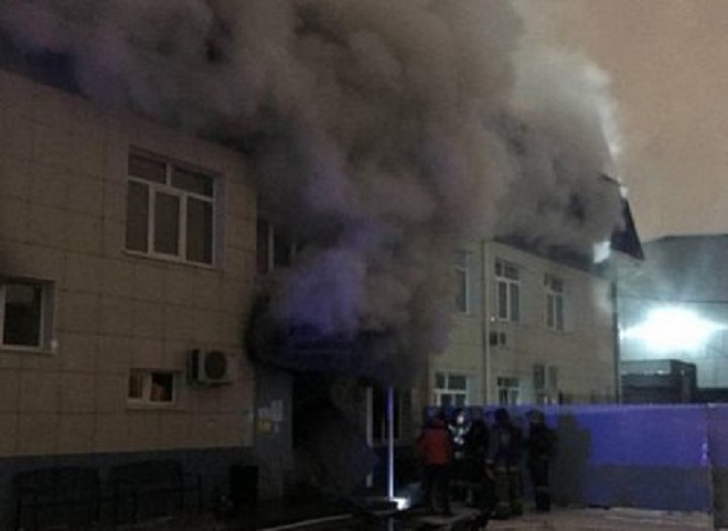Пожар в рязанском медцентре тушили 34 человека