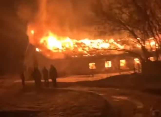 В Рыбновском районе сгорела ферма