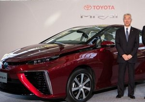 Toyota инвестирует в автомобиль с водородным двигателем