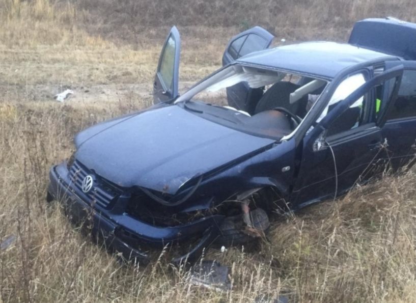 В Скопинском районе 23-летний водитель отправил свой Volkswagen в кювет