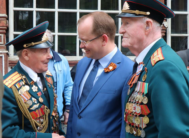 Карабасов поздравил ветеранов Рязани с наступающим Днем Победы