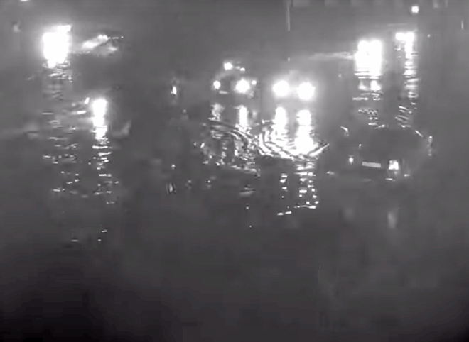 Опубликовано видео пятничного затопления Московского шоссе
