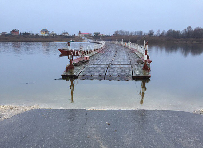 В Спасском районе затопило понтонный мост