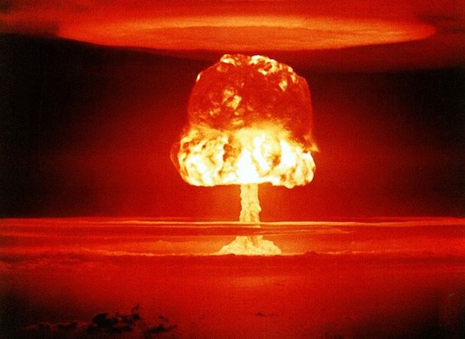Эксперт рассказал, как может начаться ядерная война России с США
