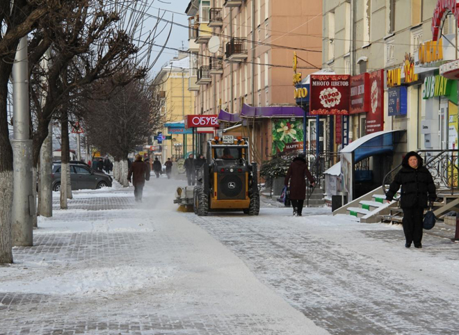 Мэрия: коммунальные службы усилят контроль за уборкой города от снега и наледи