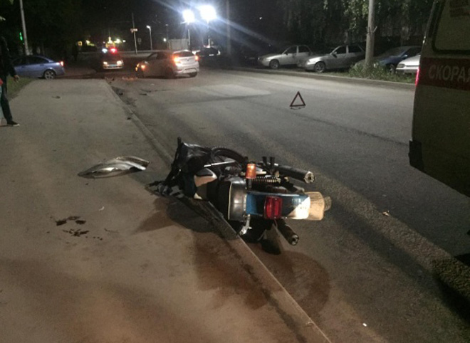В Рязани Hyundai сбил 19-летнего мотоциклиста