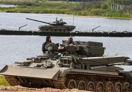 Россия лидирует в гонке на «Танковом биатлоне»