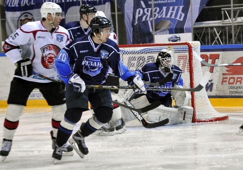 ХК «Рязань» уступил и во втором матче 1/8 плей-офф