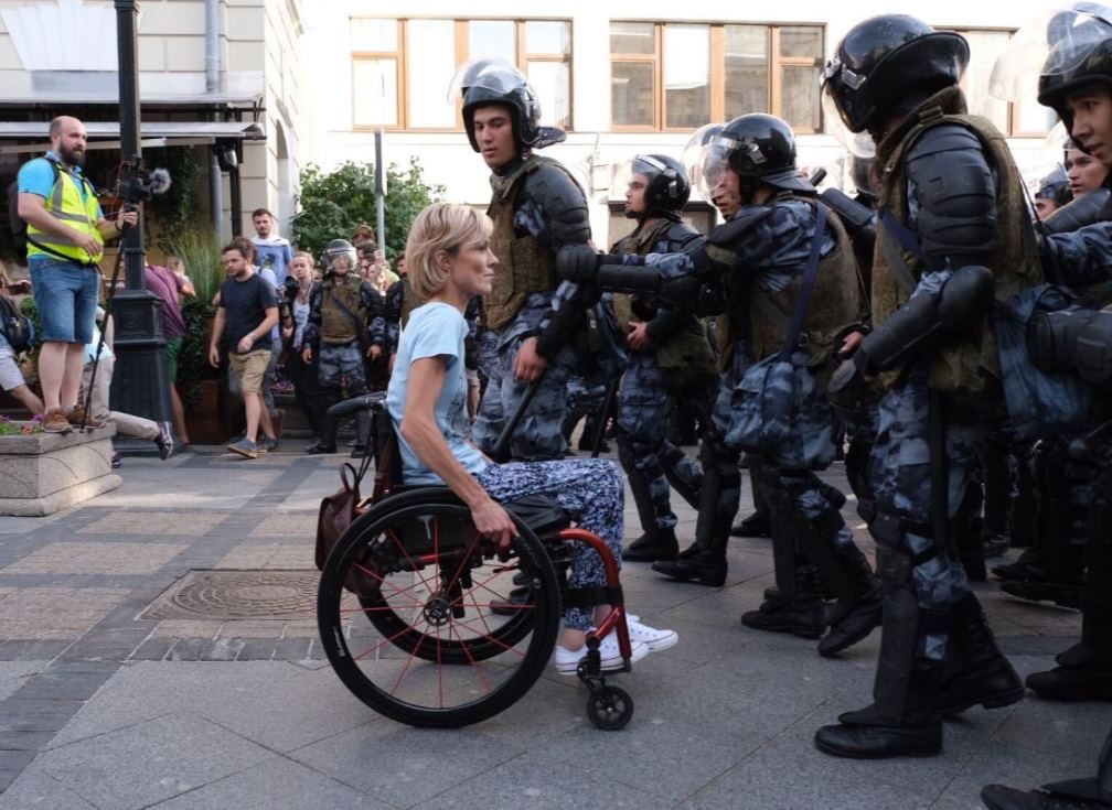 Михалков усомнился в инвалидности женщины, которая 15 лет передвигается на коляске