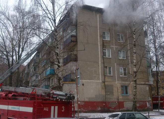 Опубликовано видео с места пожара на улице Островского