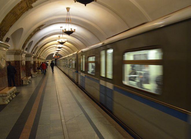 Метро Москвы увеличит число поездов на сиреневой линии в дни закрытия южного участка