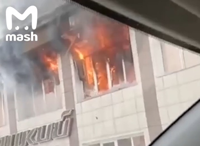 В Горно-Алтайске произошел крупный пожар в торговом центре