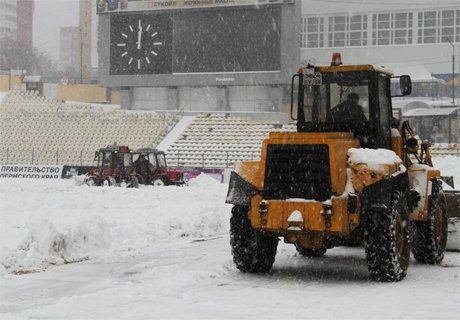 Снегопад внес коррективы в чемпионат России по футболу