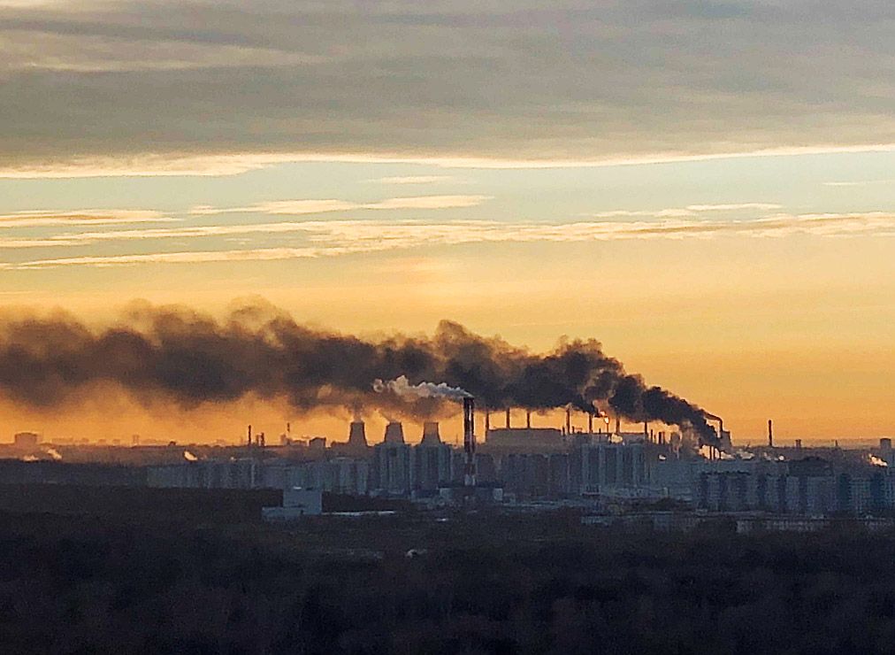 Пожар на нефтезаводе в Москве потушен