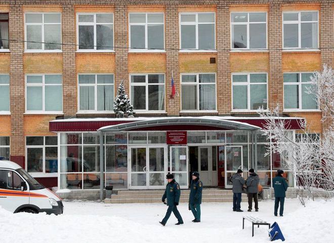 СК назвал нападение на школьников в Перми спланированным покушением на убийство