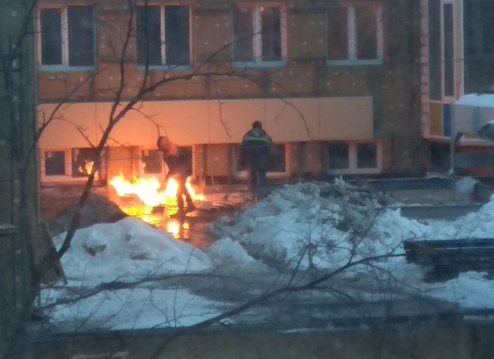Фото: на крыше Рязанского цирка заметили открытое пламя