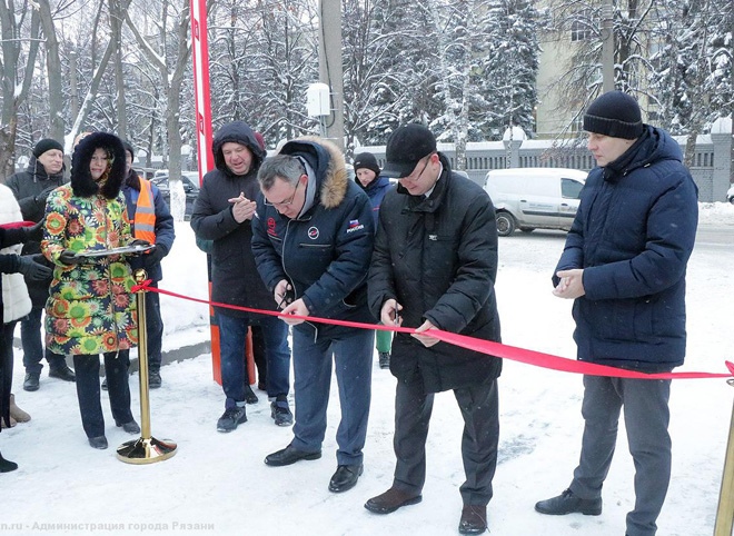 Карабасов открыл парковку на проезде Шабулина