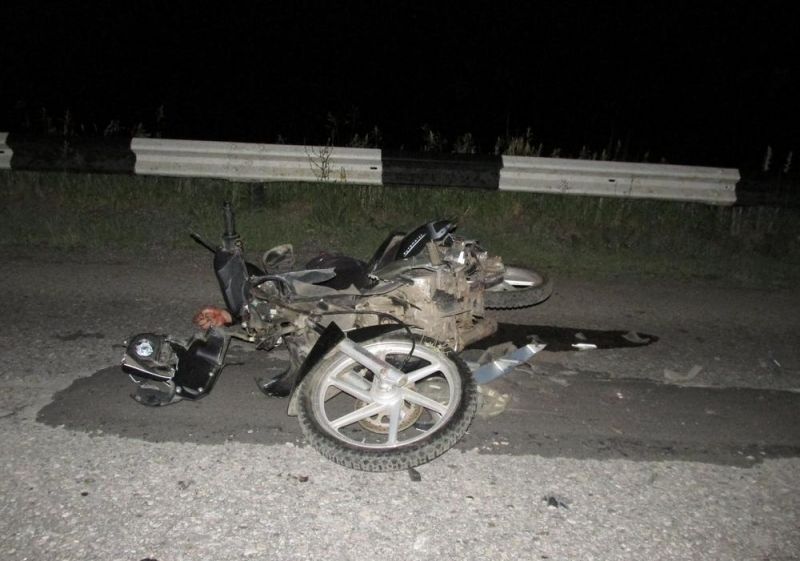 Водитель «десятки» протащил по трассе упавшего скутериста