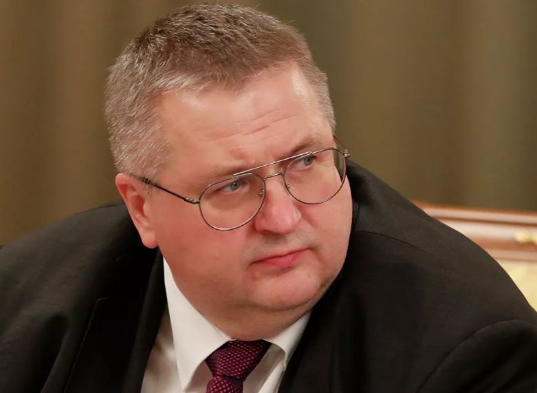 Вице-премьер Алексей Оверчук попал в серьезное ДТП в центре Москвы