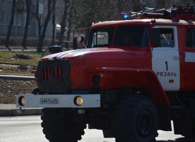 Возгорание в пятиэтажке на улице Юбилейной тушили три пожарных расчета