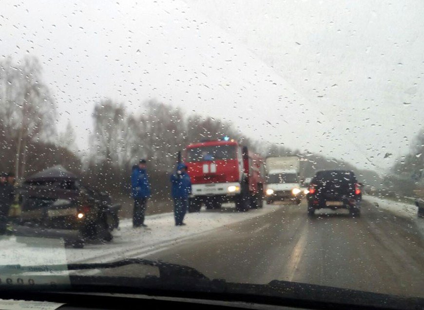 В Старожиловском районе в ДТП с фурой  погибли водитель и пассажирка легковушки