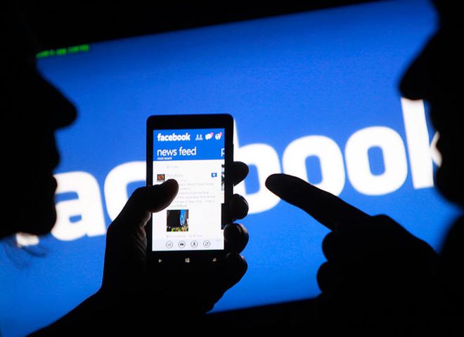 Facebook потребовал ограничить доступ силовиков к данным пользователей