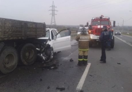 В ДТП на трассе М5 под Рязанью погиб водитель Mercedes