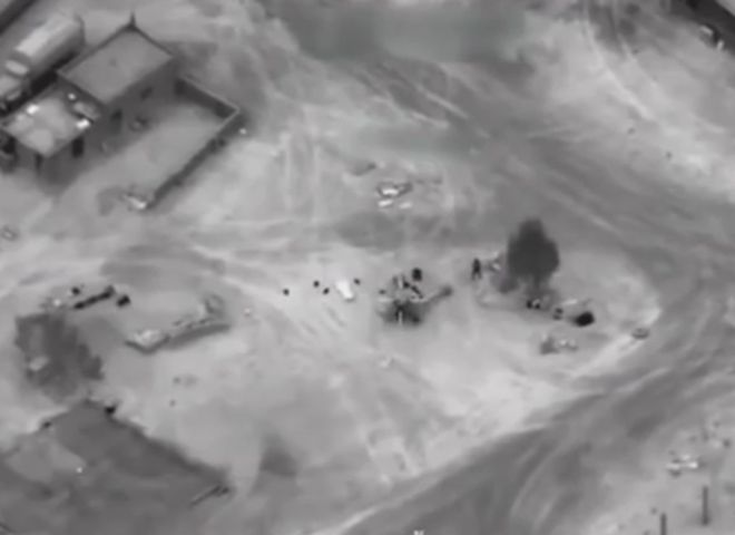 Опубликовано видео удара коалиции по российским наемникам в Сирии