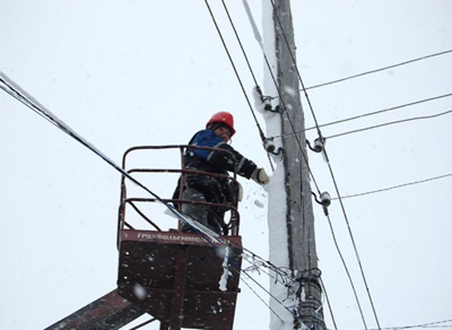 Четыре района Рязанской области остались без света из-за снегопада