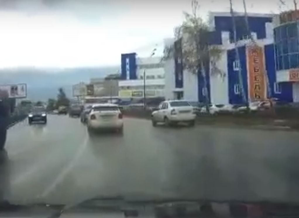Причина водительских разборок в Дашково-Песочне попала на видео