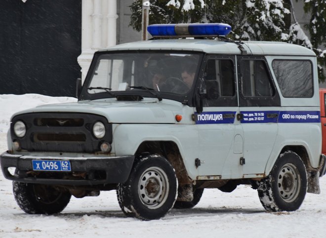 Полицейские по плану «Перехват» задержали машину с грабителями