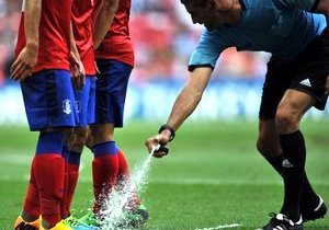 Германия потребовала запретить «исчезающий спрей» в футболе