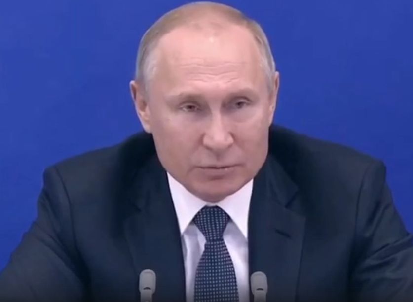 Путин сначала отчитал, а потом «потерял» президента Татарстана (видео)