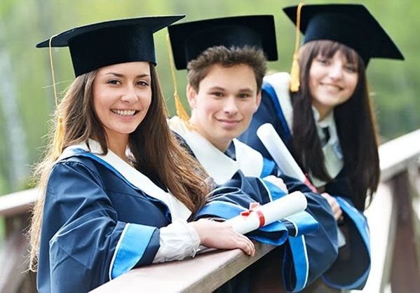 Россия оплатит студентам учебу в Оксфорде и Кембридже