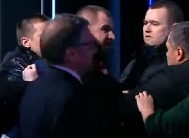 Сурайкин и Шевченко устроили драку на дебатах (видео)