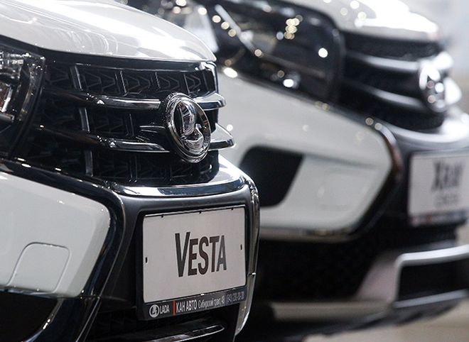 «АвтоВАЗ» отзывает в России более 90 тыс. автомобилей Lada Xray и Vesta