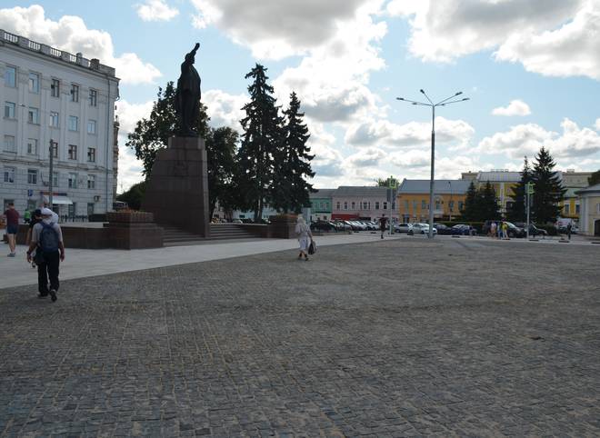 Площадь ленина фото. Город Рязань площадь Ленина. Площадь Ленина Рязань до реконструкции. Главная улица площадь Рязани Ленина. Площадь Ленина алфавит Рязань площадь.