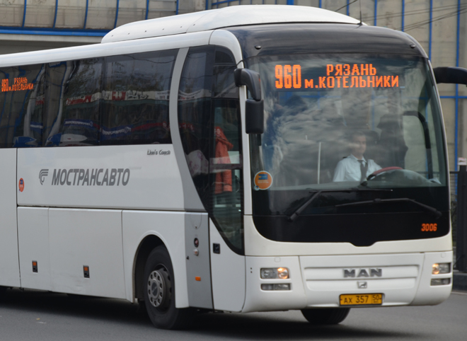 Автобус на коломну с котельников. Автобус Рязань Москва. Рязань Коломна автобус. Автовокзал Москва Рязань. Ак1417 автобусы.