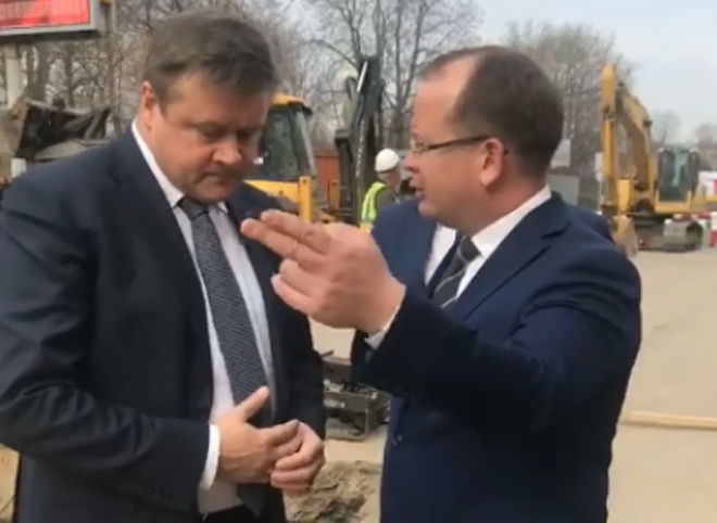 Видео: губернатор Любимов проверяет, как идет ремонт на Грибоедова