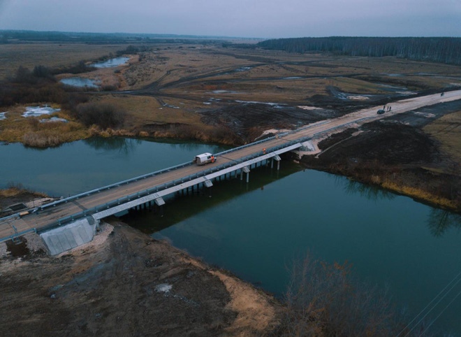 Завершено строительство моста через Проню в Старожиловском районе