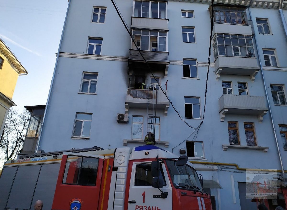 На улице Циолковского загорелась квартира в пятиэтажке