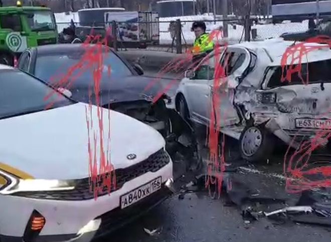 В Москве в ДТП с девятью машинами пострадал миллиардер Алексей Шепель