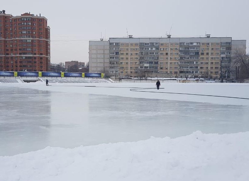 Открытие катка на стадионе «Локомотив» перенесли из-за снегопада
