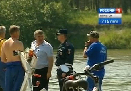 В Ангарске сотрудники ДПС утонули, задерживая пьяного водителя (видео)