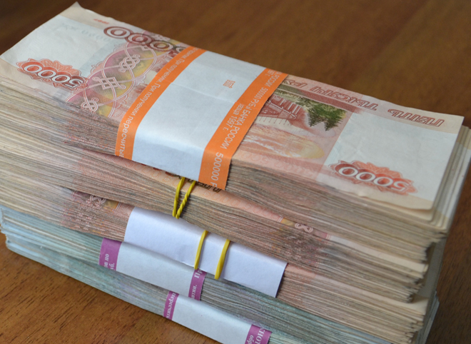 Директор рязанской фирмы задолжал работникам 200 тыс. рублей