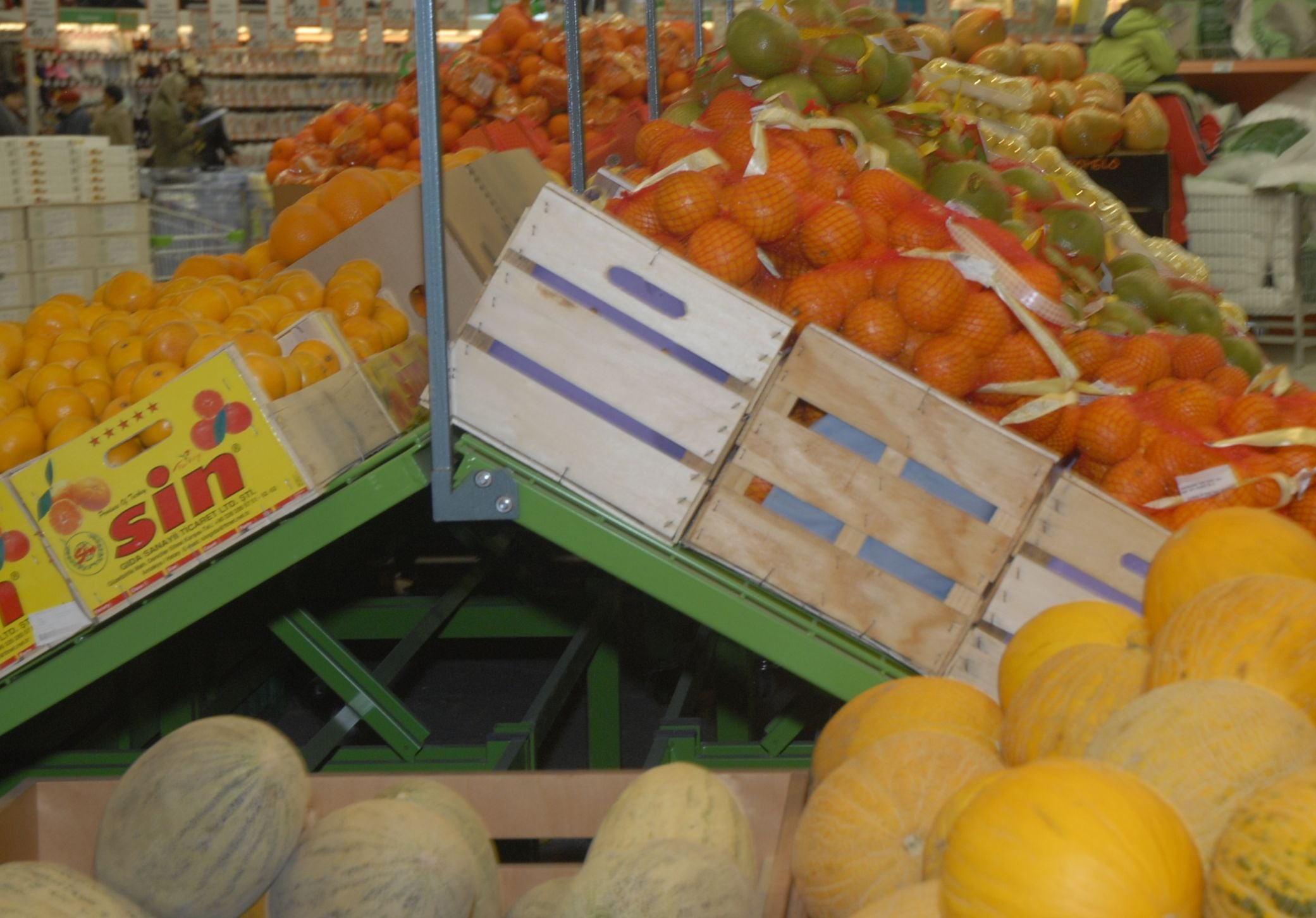 Крым вернул Украине более 850 тонн овощей и фруктов