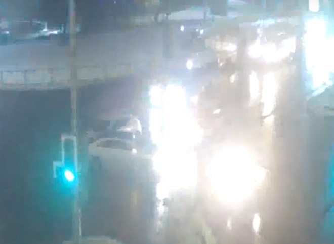 На Московском шоссе столкнулись три автомобиля (видео)