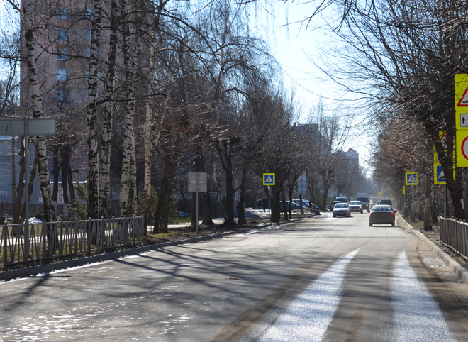 На участке улицы Ленинского Комсомола запретят парковаться