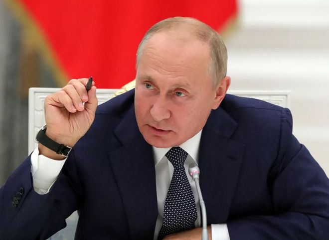 Путин заявил о нежелании возвращаться к ограничениям из-за коронавируса