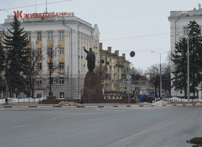 30 декабря перекроют проезд за памятником Ленину